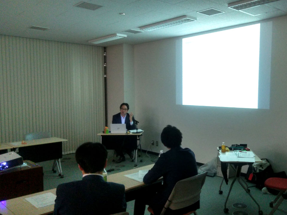 講義をされる熊木弁護士